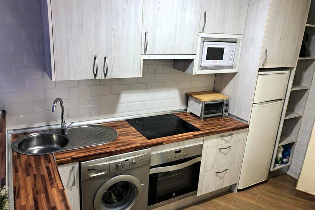 Coqueto Apartamento En Puerto Marina Con Piscina Benalmádena Exterior photo